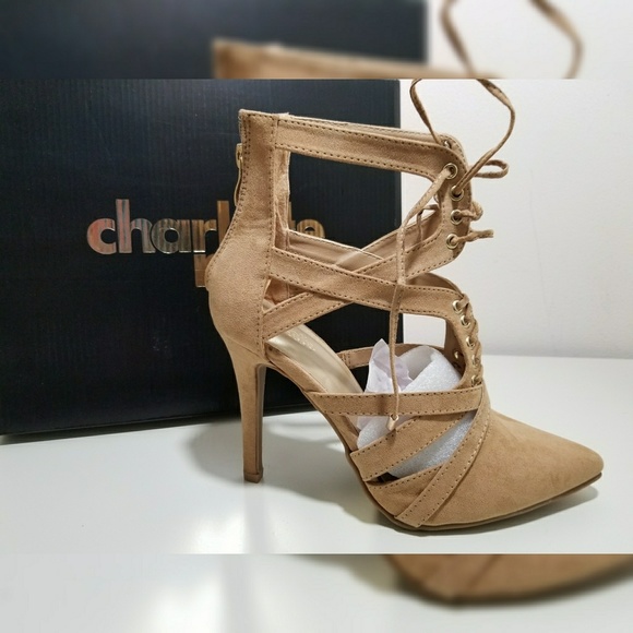 Woman's 8W Bootie - Picture 2 of 5